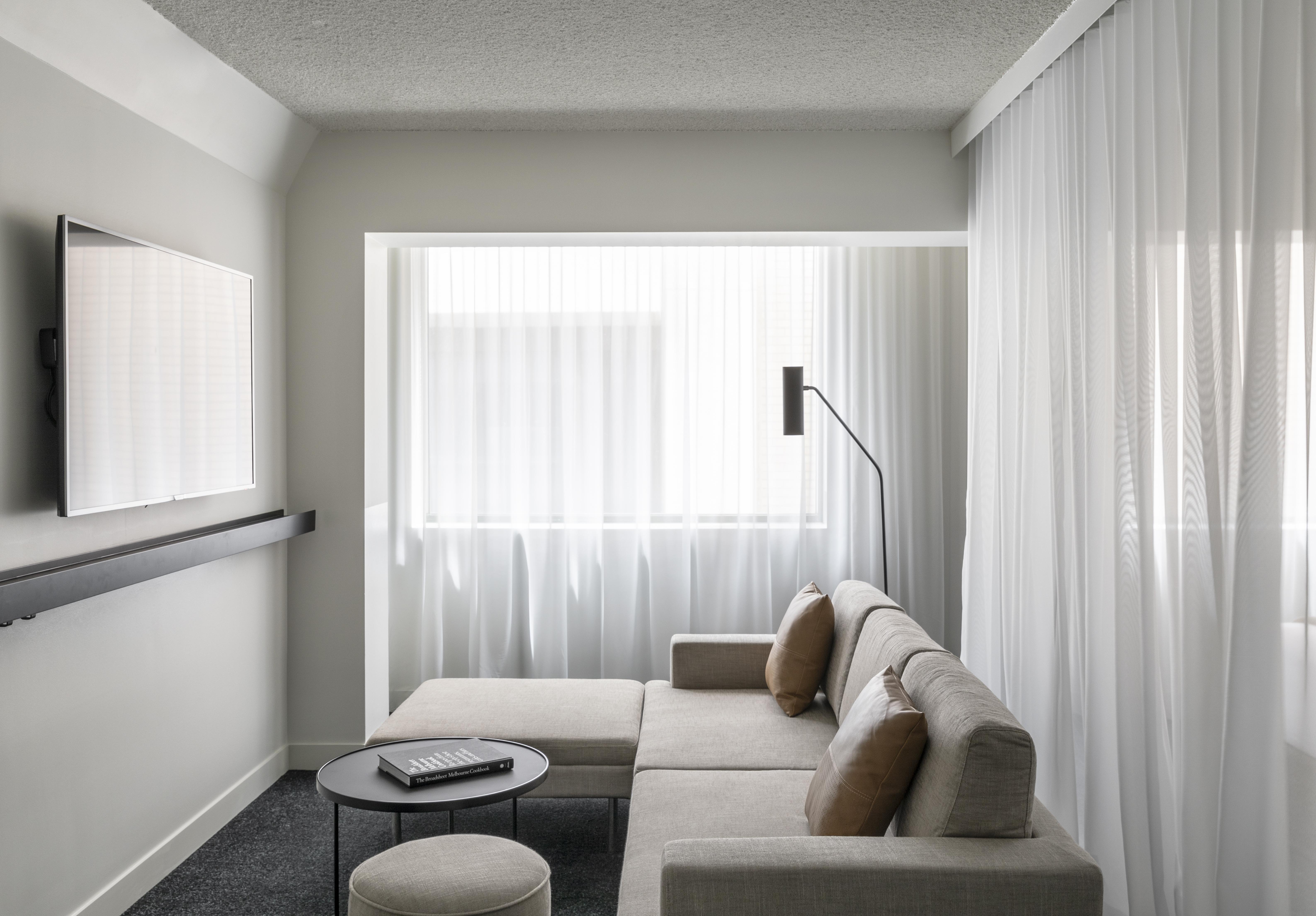 Lancemore Crossley St. Melbourne Luaran gambar A living room at the Hotel